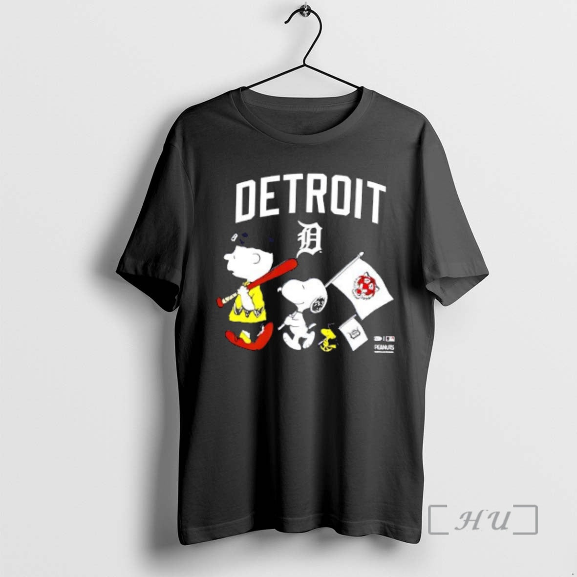 Officials Peanuts Chracters Flag With Detroit Tigers
