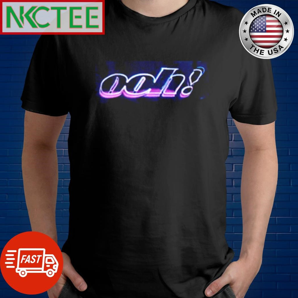 Top Ooh! graphic text shirt