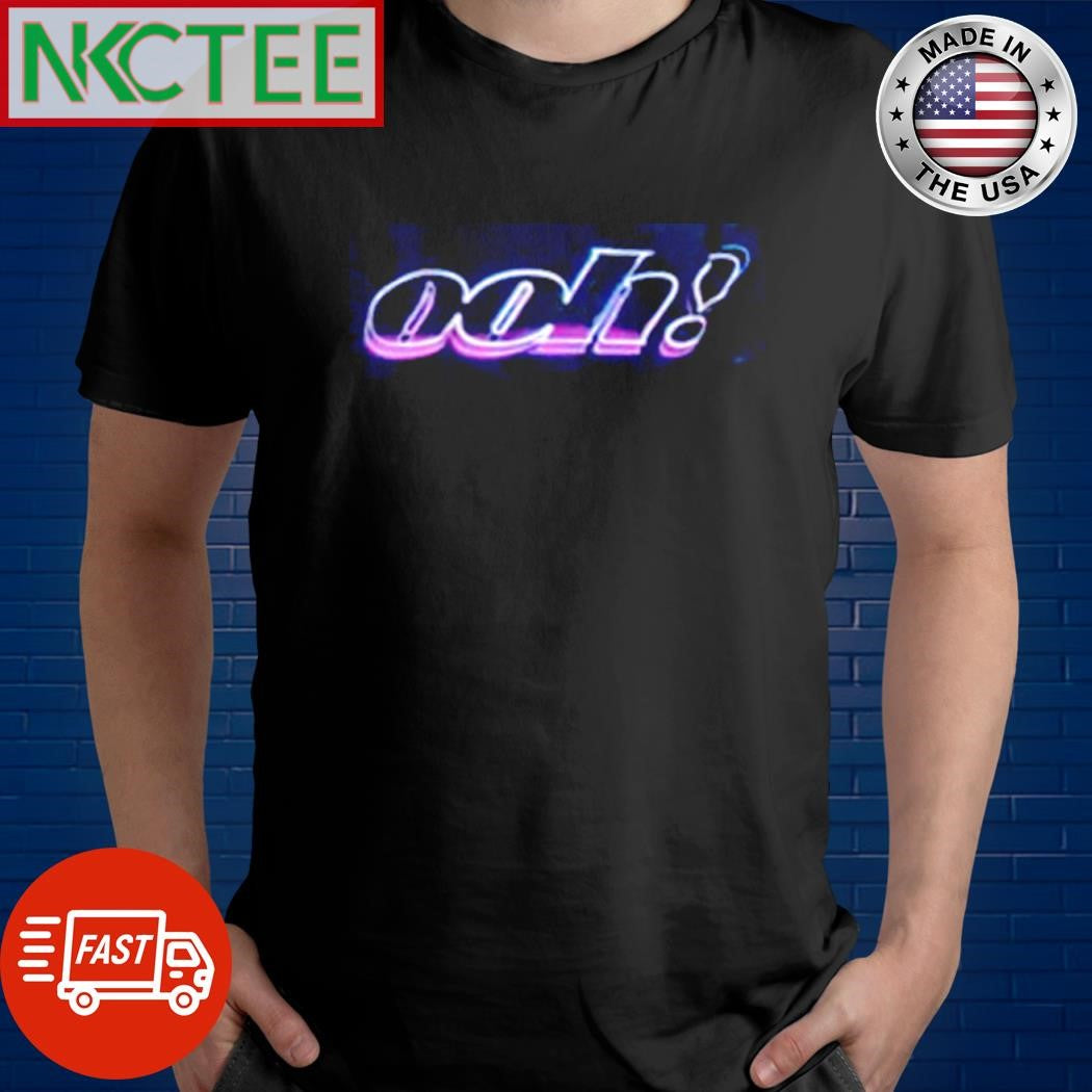 Top Ooh! graphic text shirt