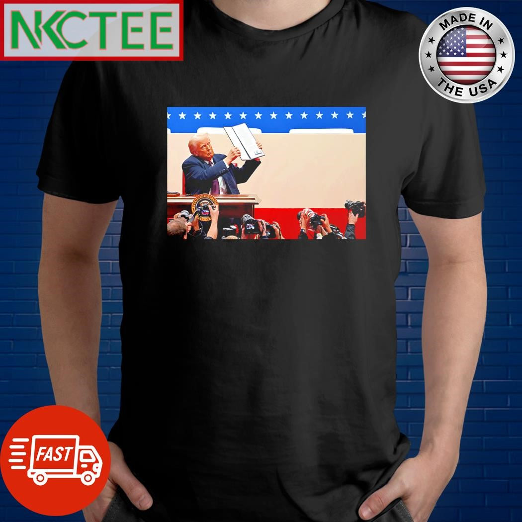 Top Trump signs executive actions on Jan. 6 2025 shirt