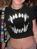 Women'WB shield Halloween Teeth Print Round Neck Short Sleeve Crop Tee, Fashion Casual Crew Neck T-shirt for Daily Holiday Vacation Outdoor Wear, Women Tops for Summer