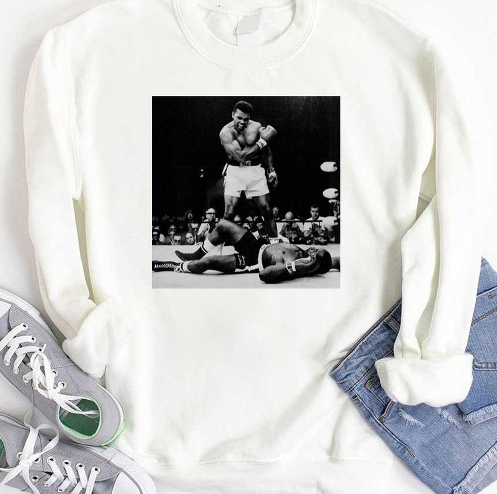 Muhammad Ali Knocks Out Sonny Liston Unisex T-Shirt
