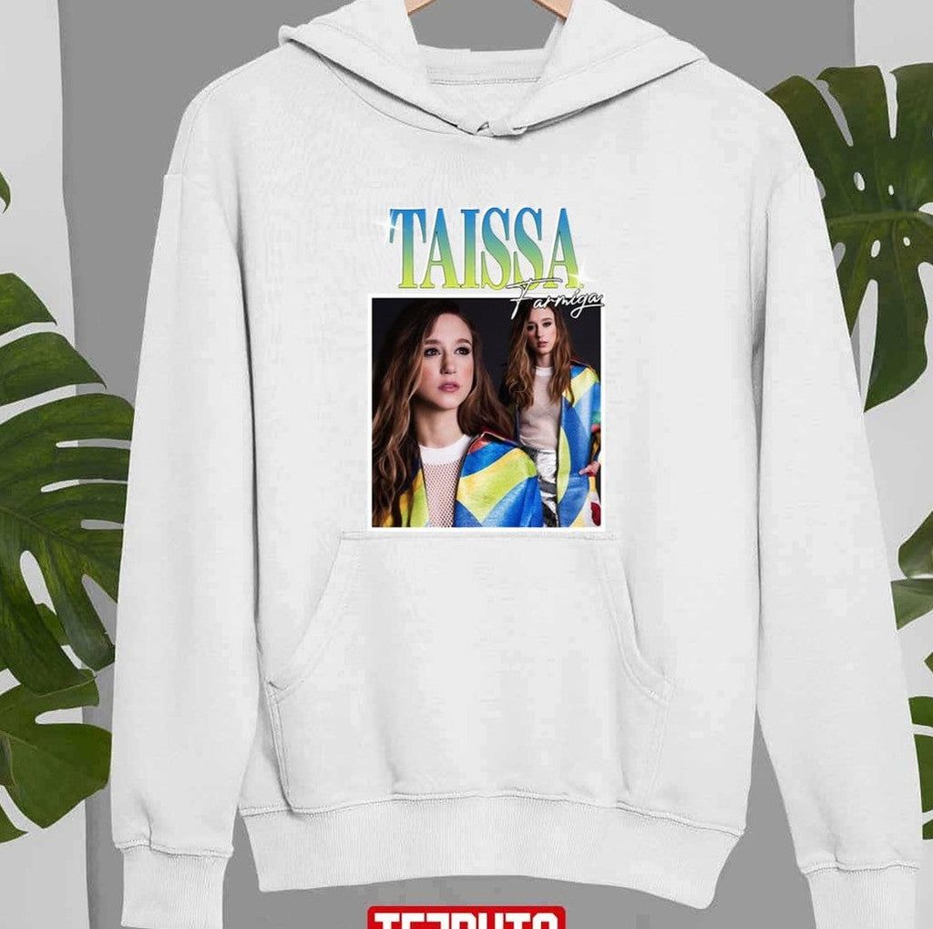 Taissa Farmiga Vintage Bootleg 90s AHS Cast Unisex Sweatshirt