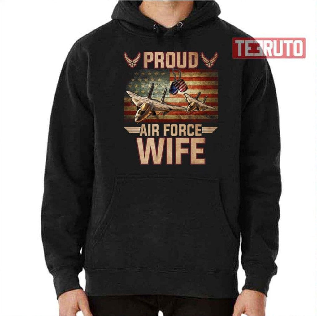 Proud Air Force Wife Veterans Day Unisex T-Shirt