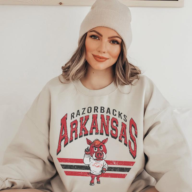 Vintage Arkansas Razorbacks Football Sweatshirt, Classic Sport Sweatshirt, Comfort Women's Wear, Gift for Fans, Men, Unisex Collection HS0022