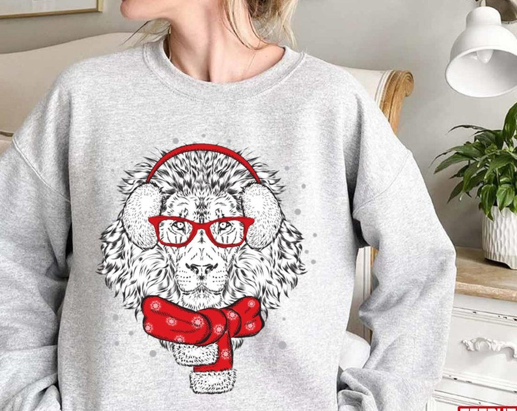 Beautiful Lion Winter Scarf New Year's Christmas Unisex Sweatshirt