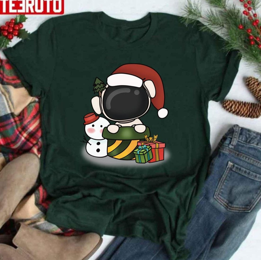 The Christmas Gifts Snowman And Chritsmas Trees Of Astronaut Unisex T-shirt