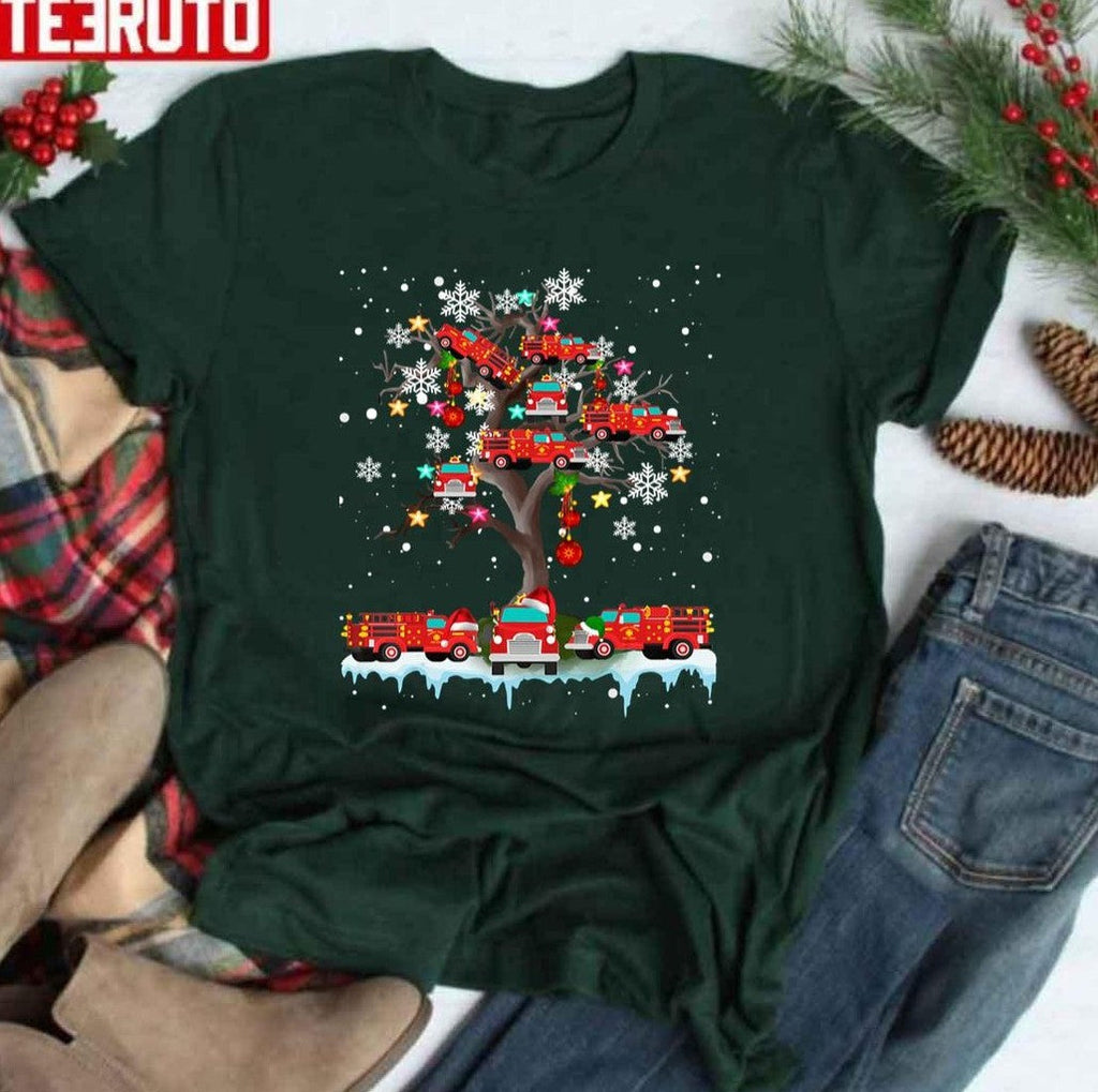 Snowflakes Christmas Fire Truck On Tree Santa Firefighter Lover Gifts Unisex T-Shirt