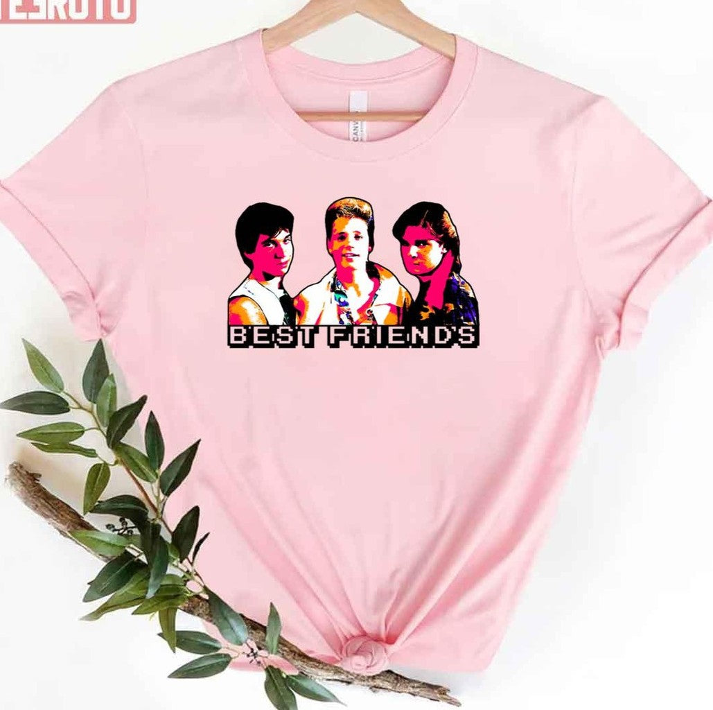 Best Friends Read More Comics Unisex T-Shirt
