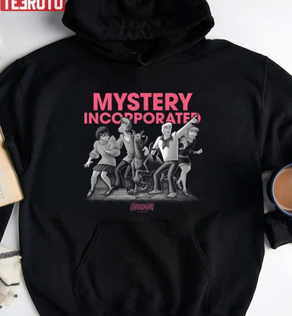 Mystery Incorporated Frightened Group Shot Poster Scooby Doo Unisex T-Shirt