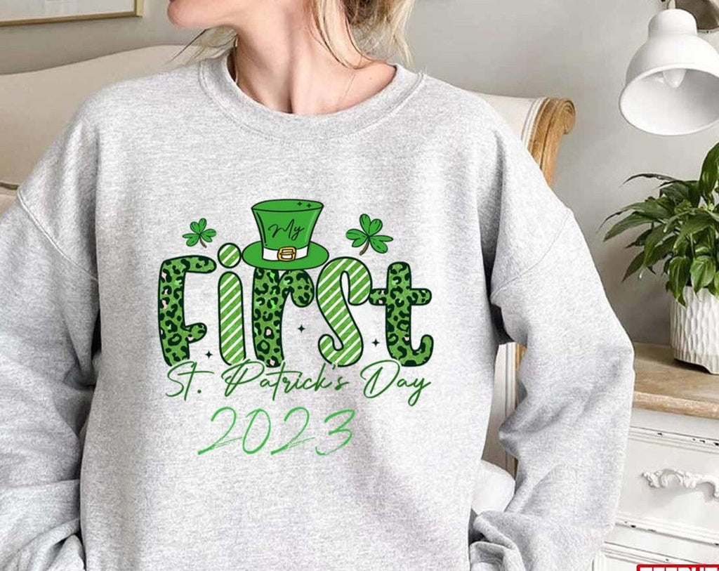My First St Patricks Day 2023 Baby Girl Unisex Sweatshirt