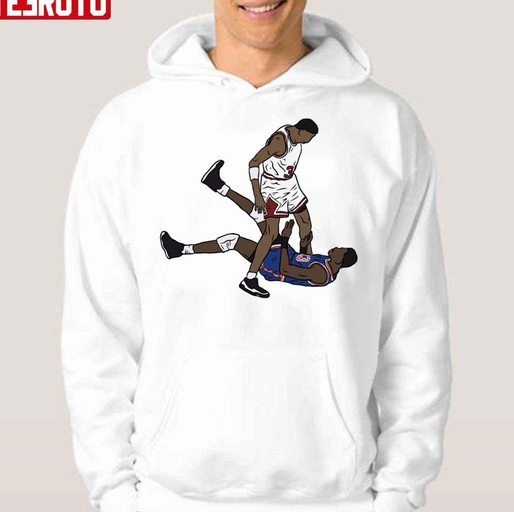 Scottie Pippen Standing Over Patrick Ewing Basketball Unisex T-Shirt