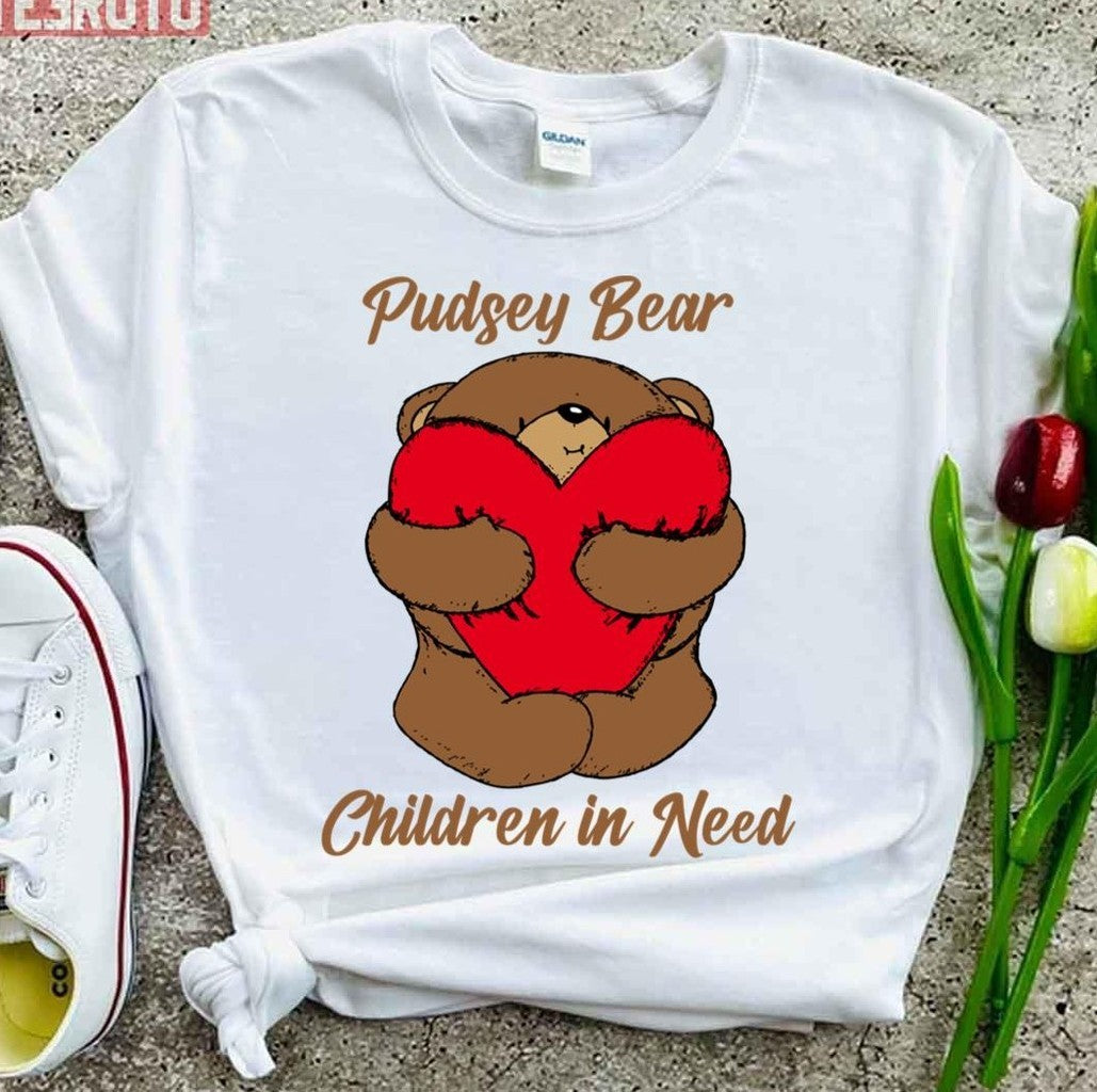 Pudsey Brown Bear Holding Big Heart Unisex T-Shirt