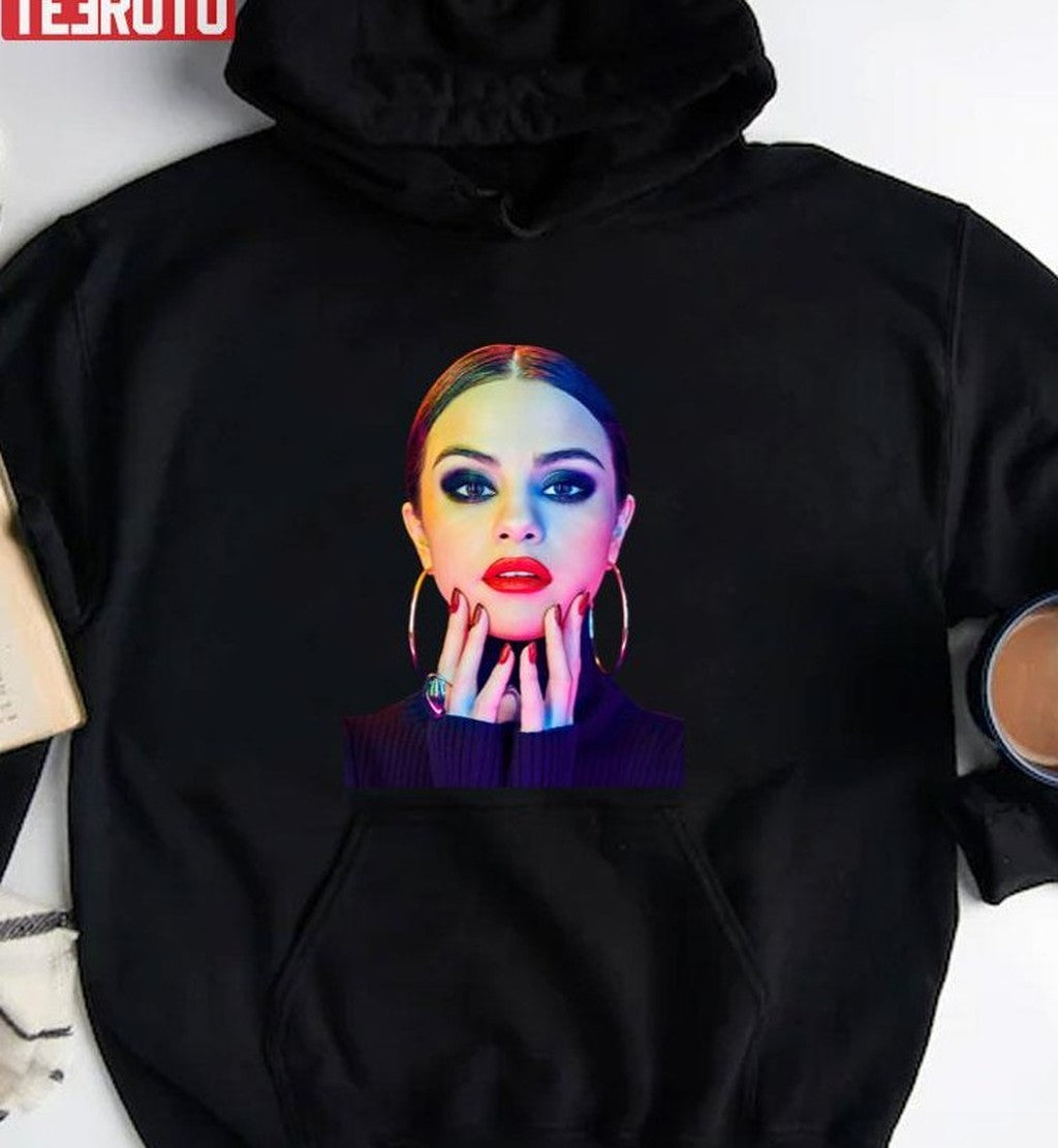 Beautiful Face Selena Gomez Unisex T-shirt