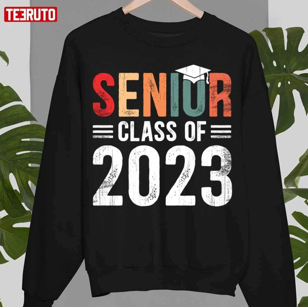 Senior Class Of 2023 Graduation Vintage Retro Unisex T-Shirt