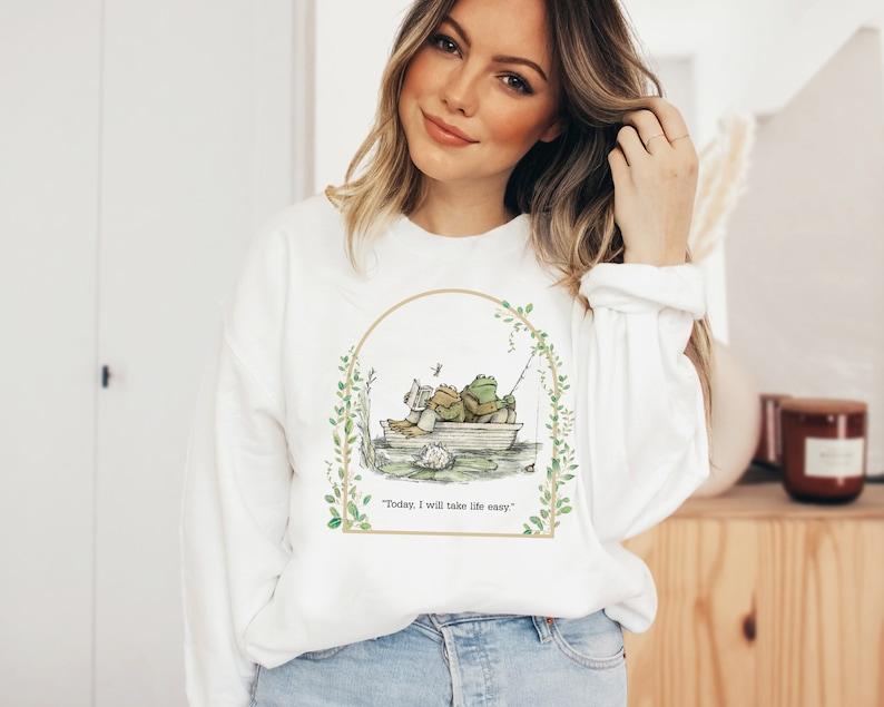 Vintage Classic Book Frog and Toad Sweatshirt,Cottage Core Aesthetic Book Lovers Sweatshirt,Oversized Crewneck Gift for Reader,Birthday Gift Cotton Fa