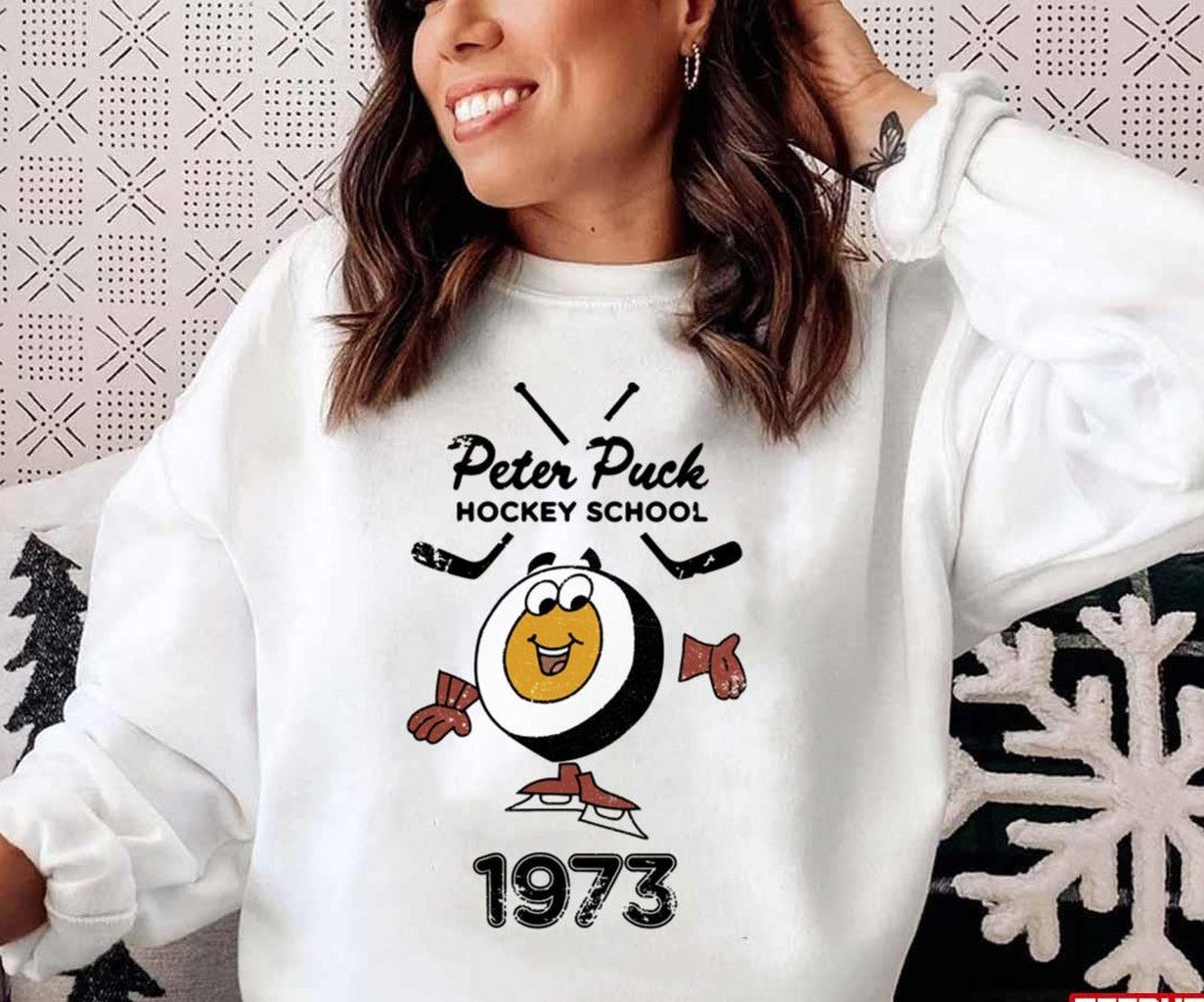 Peter Design Puck Hockey School 1973 Unisex T-Shirt