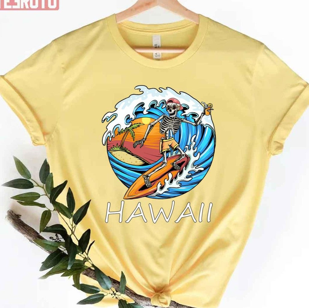 Skeleton Surfing Vintage Hawaii Surfing Label Unisex T-shirt