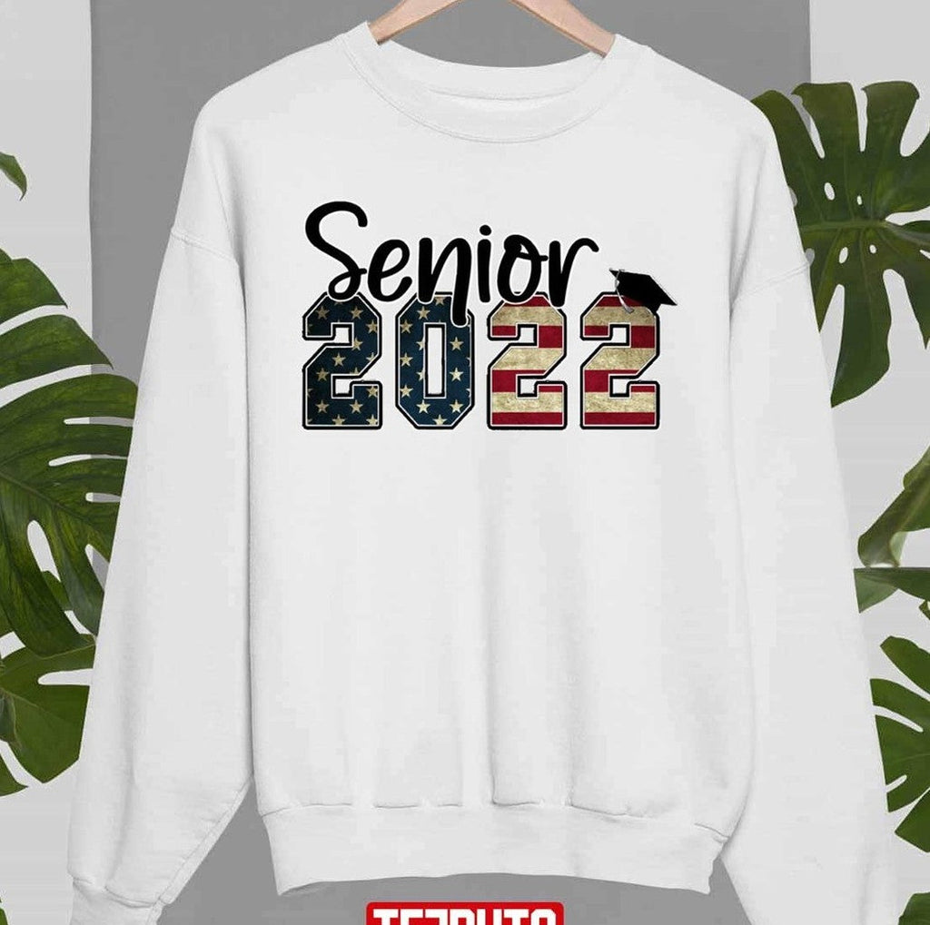 Senior 2022 American Flag Unisex T-Shirt