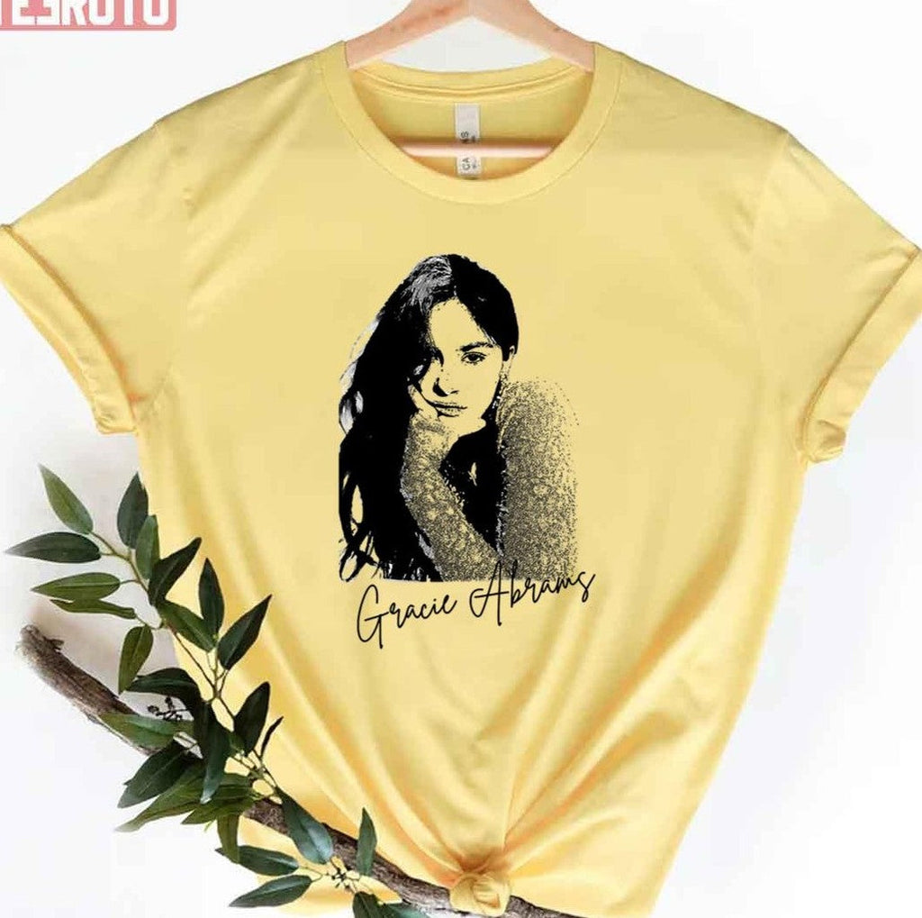 Signature Design Gracie Abrams Unisex T-Shirt