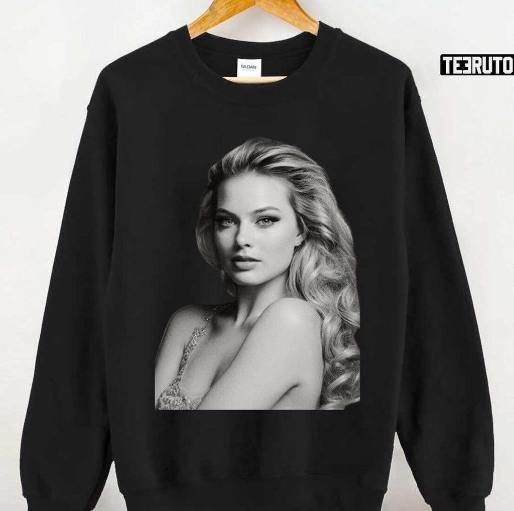 Portrait Of Actress Margot Robbie Unisex T-Shirt