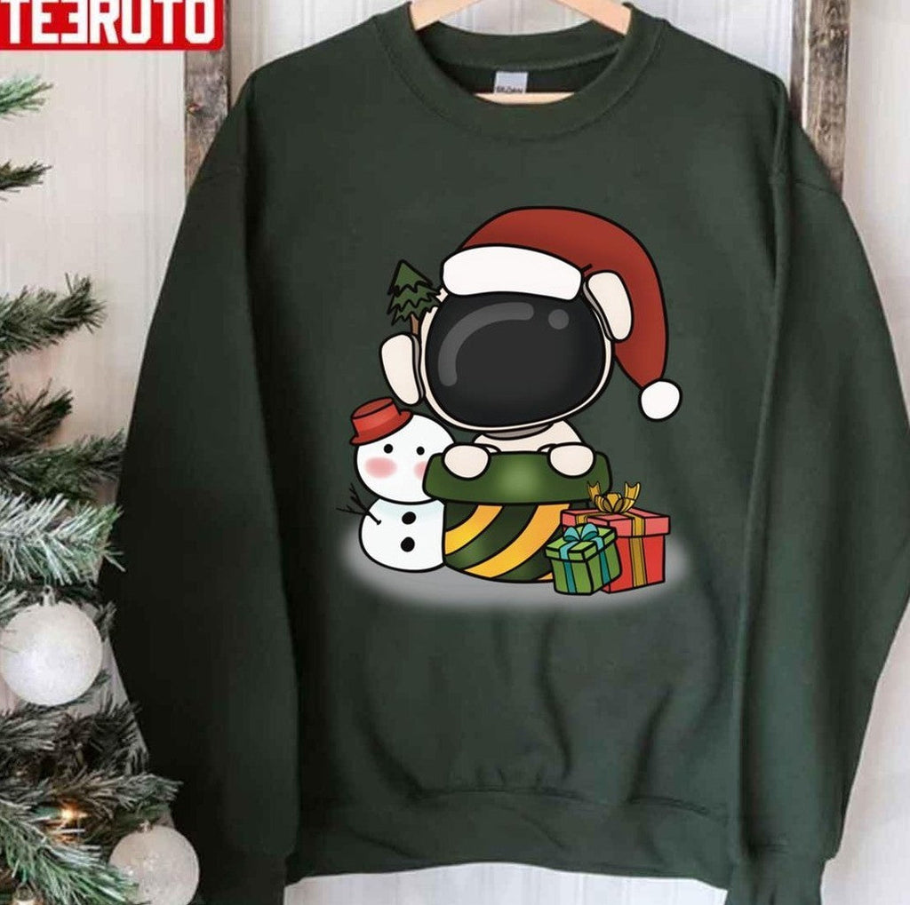 The Christmas Gifts Snowman And Chritsmas Trees Of Astronaut Unisex T-shirt