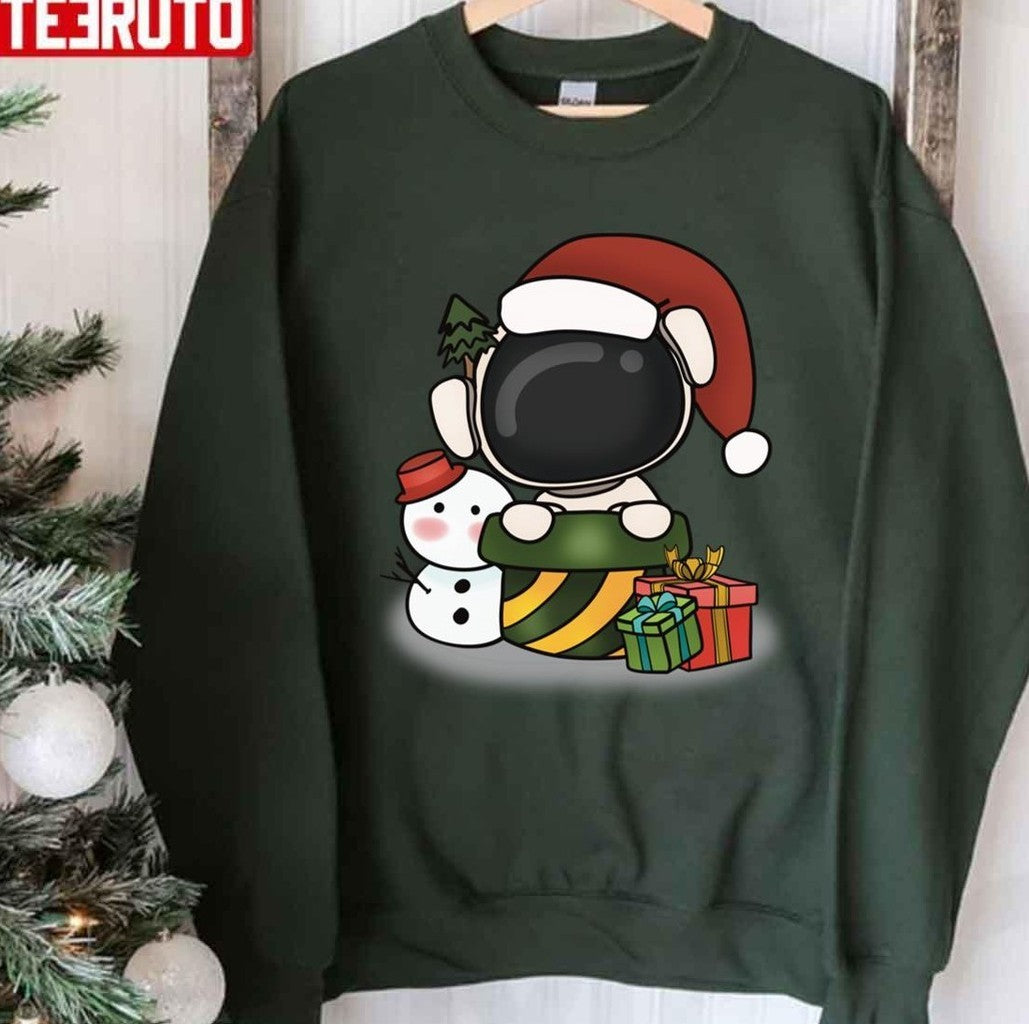 The Christmas Gifts Snowman And Chritsmas Trees Of Astronaut Unisex T-shirt