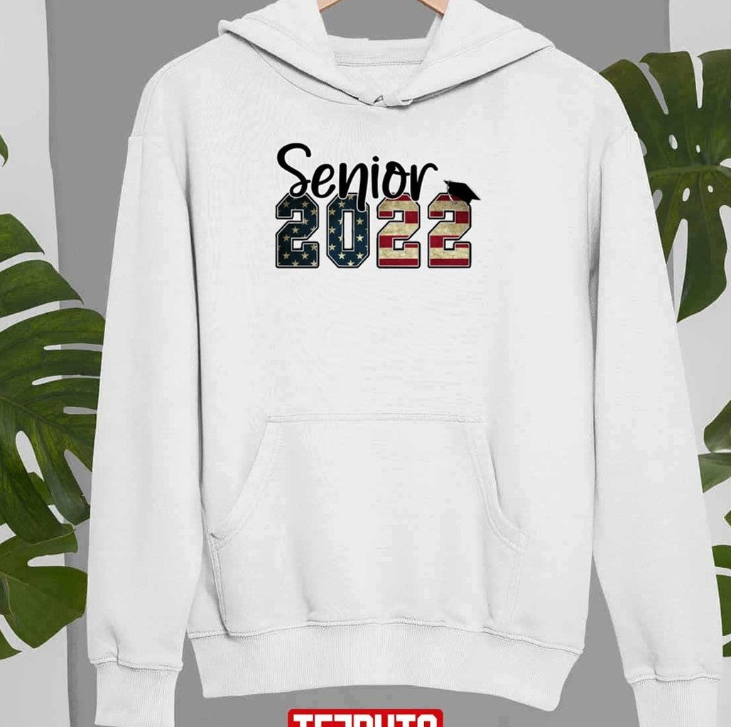 Senior 2022 American Flag Unisex T-Shirt