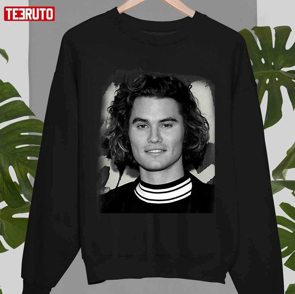 Outer Banks Chase Stokes Actor Unisex T-Shirt