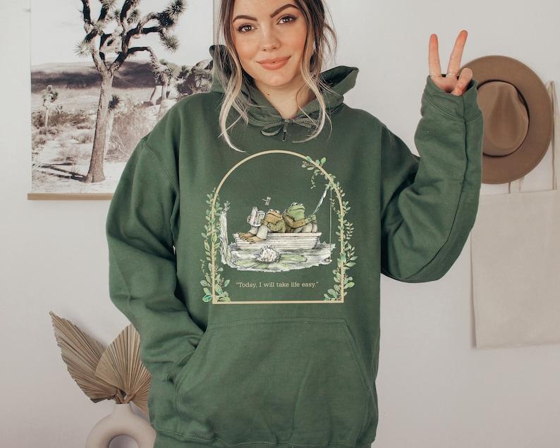 Vintage Classic Book Frog and Toad Sweatshirt,Cottage Core Aesthetic Book Lovers Sweatshirt,Oversized Crewneck Gift for Reader,Birthday Gift Cotton Fa