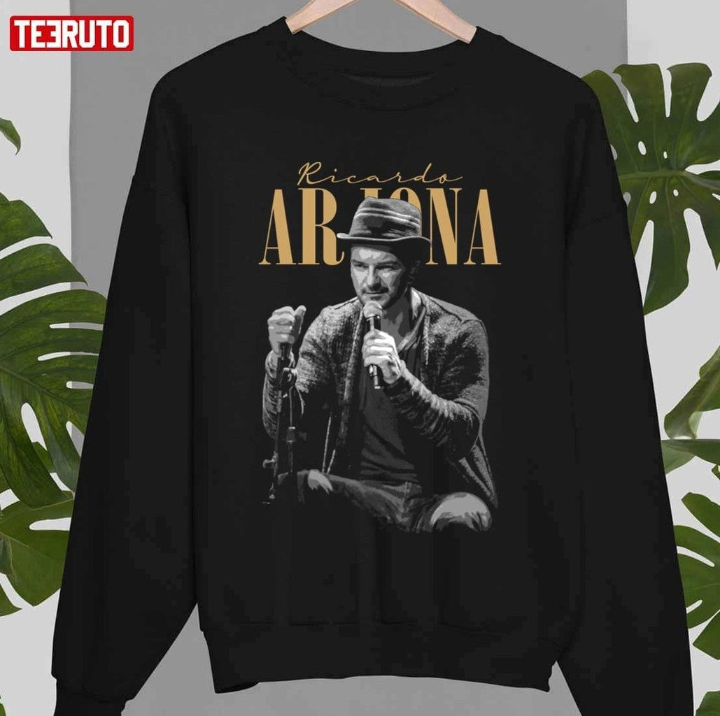 Singer Ricardo Arjona Vintage Graphic Unisex T-Shirt