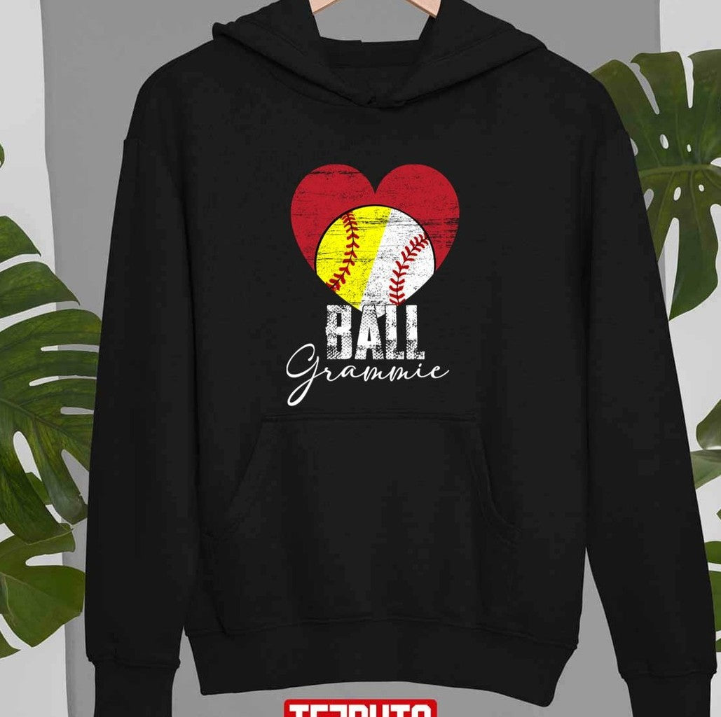Ball Grammie Softball Baseball Unisex T-Shirt