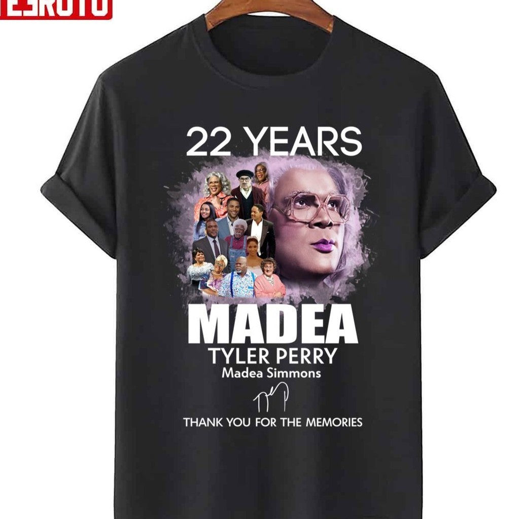 22 Years 1999 2021 Of The Madea With Tyler Perry Signatures Unisex Sweatshirt