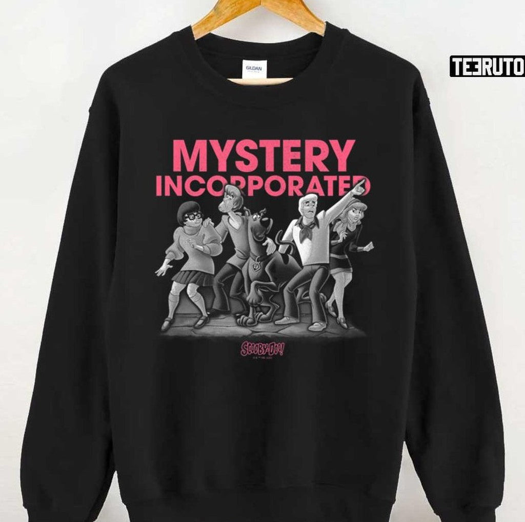 Mystery Incorporated Frightened Group Shot Poster Scooby Doo Unisex T-Shirt