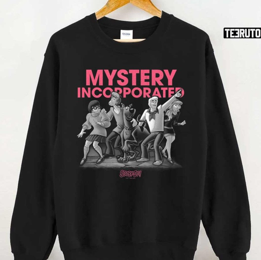 Mystery Incorporated Frightened Group Shot Poster Scooby Doo Unisex T-Shirt
