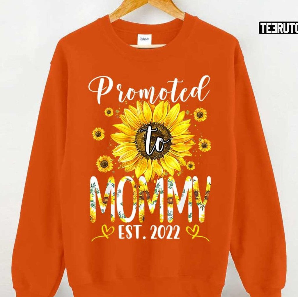 Promoted To Mommy Est 2022 Sunflower Women T-Shirt