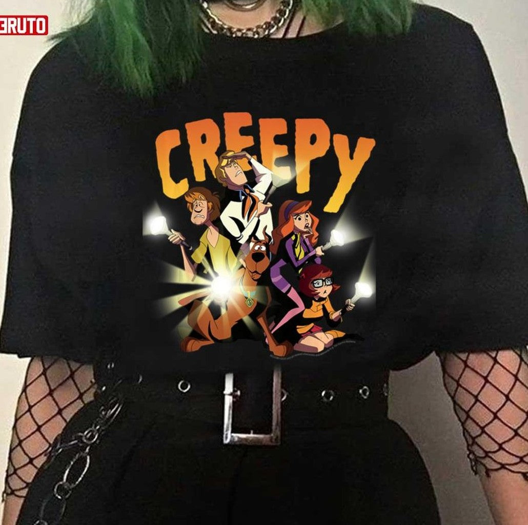 Mystery Gang Group Shot Creepy Scooby Doo Unisex T-Shirt