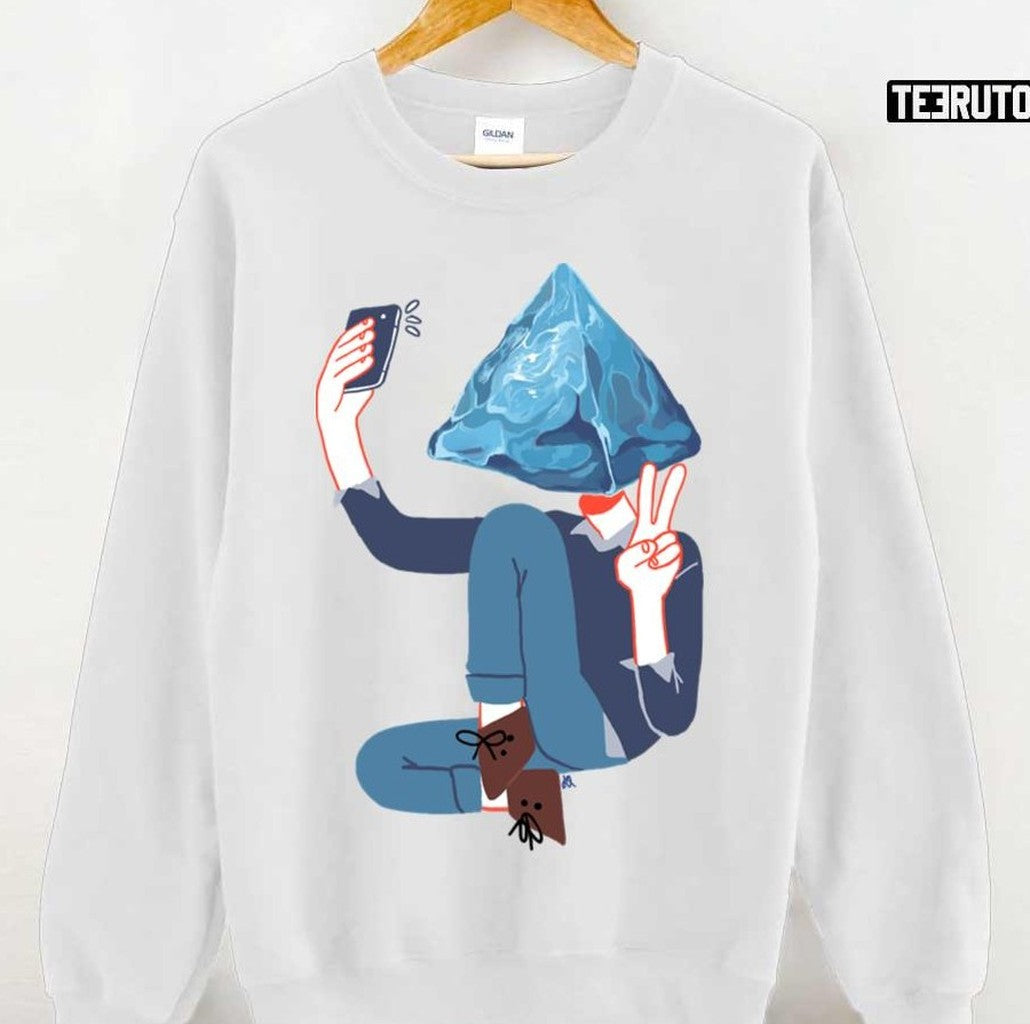 Pyramid Takes A Selfie Unisex T-Shirt