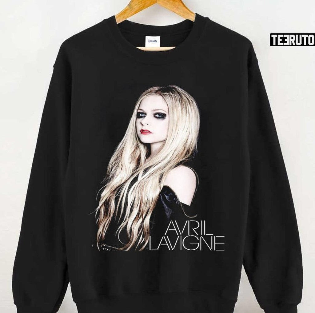 Singer Avril Lavigne Sweet Girl Unisex T-Shirt