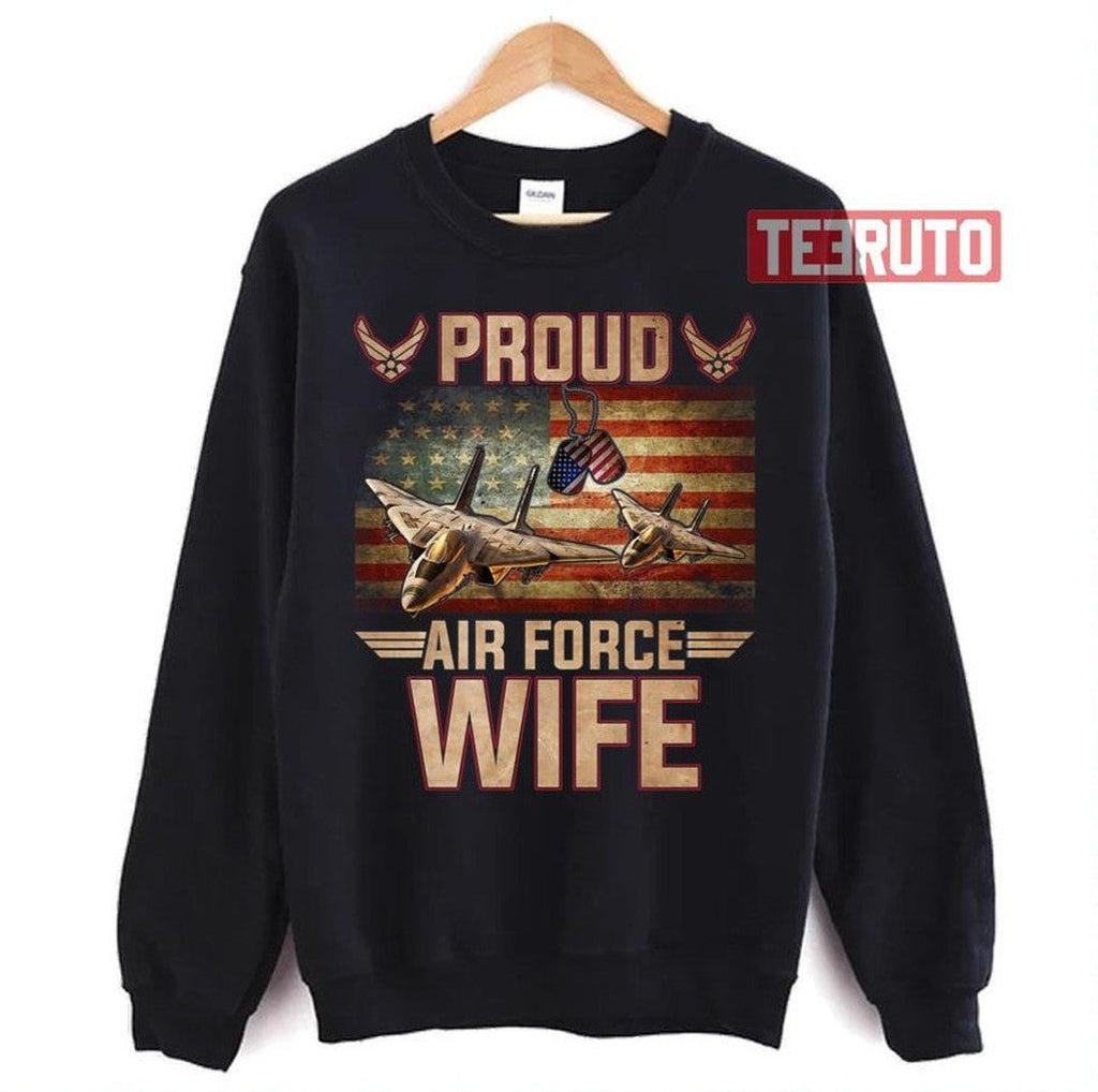 Proud Air Force Wife Veterans Day Unisex T-Shirt