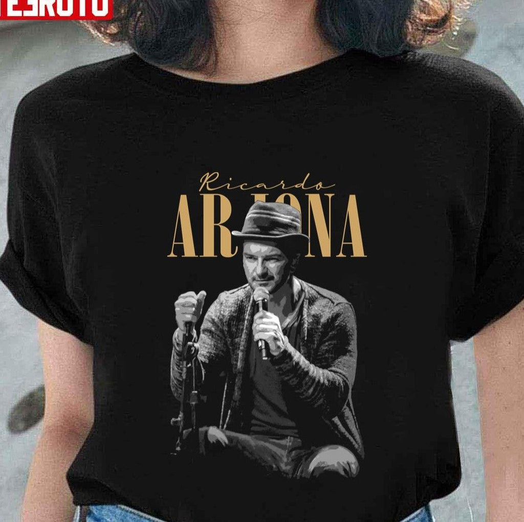 Singer Ricardo Arjona Vintage Graphic Unisex T-Shirt
