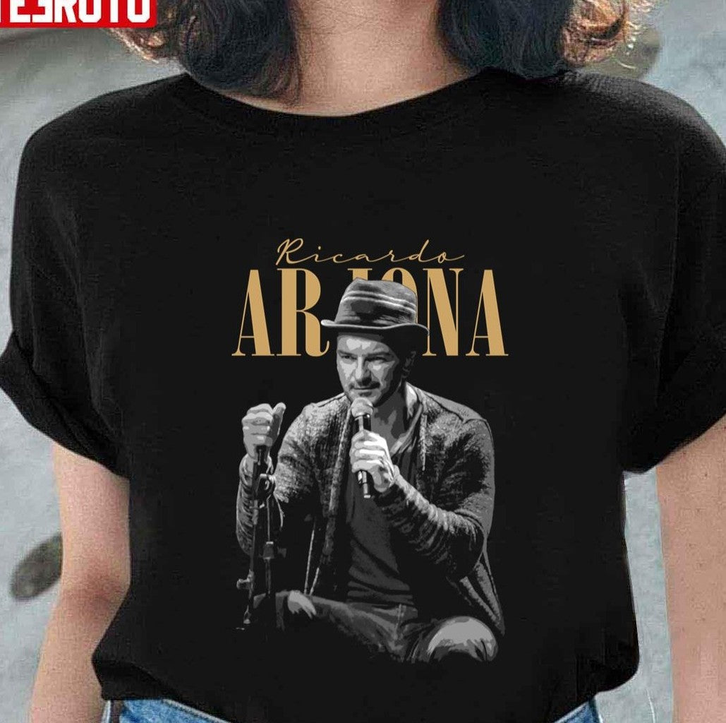Singer Ricardo Arjona Vintage Graphic Unisex T-Shirt