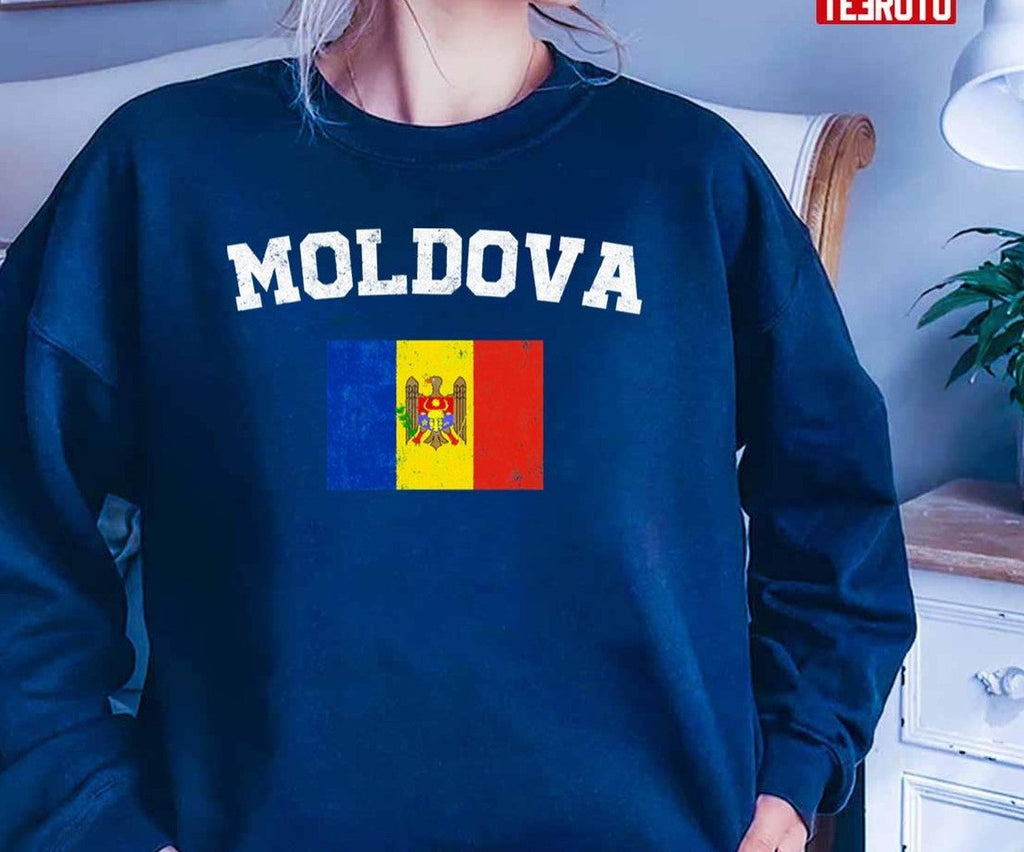 Moldovan Flag Shirt Vintage Moldova Unisex T-Shirt