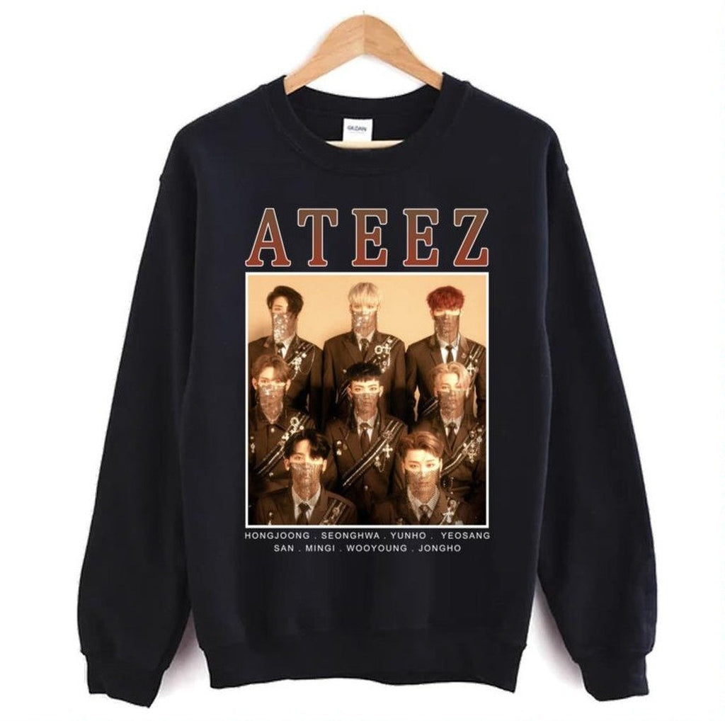 Ateez Vintage Retro Band Style 90s Wonderland Unisex T-Shirt