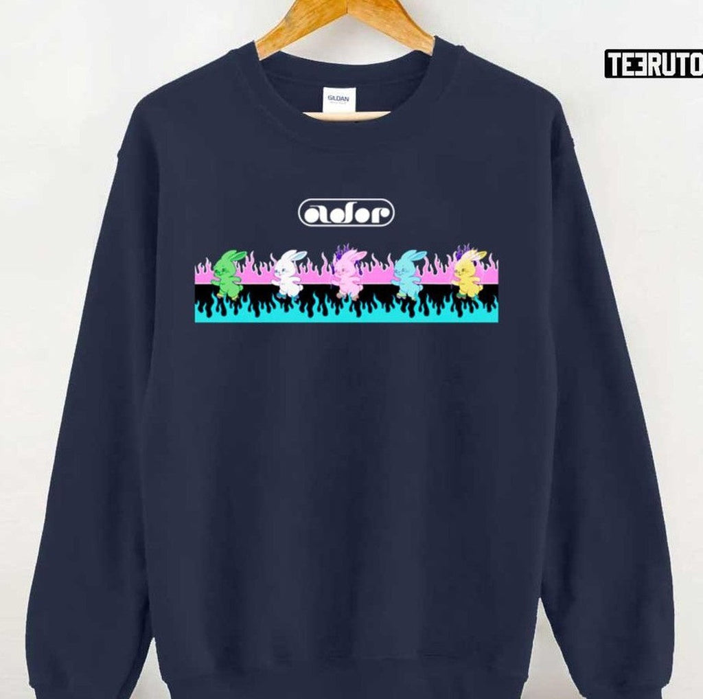 Best Newjeans Bunnies &amp; Flames Design Unisex Sweatshirt