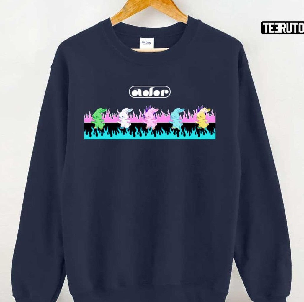 Best Newjeans Bunnies &amp; Flames Design Unisex Sweatshirt