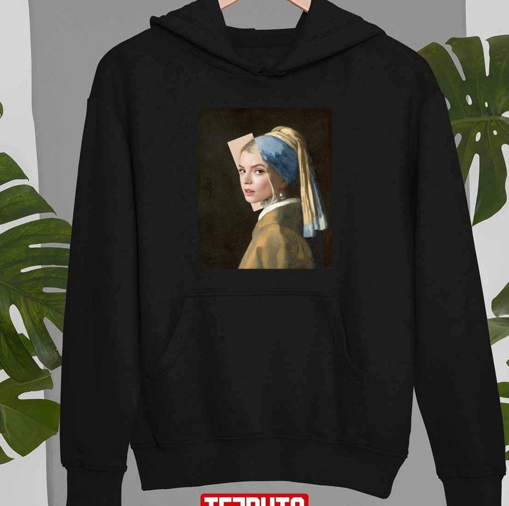Anya Taylorjoy Girl With A Pearl Earring Unisex T-Shirt Unisex T-Shirt