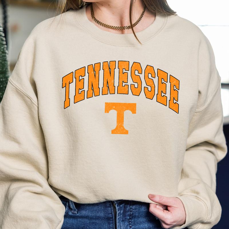 Tennessee Volunteers Vintage NCAA Sweatshirt, Unisex Tennessee Football Shirt, Crewneck Gift for Men and Girls, Cotton Pullover, Classic Sport