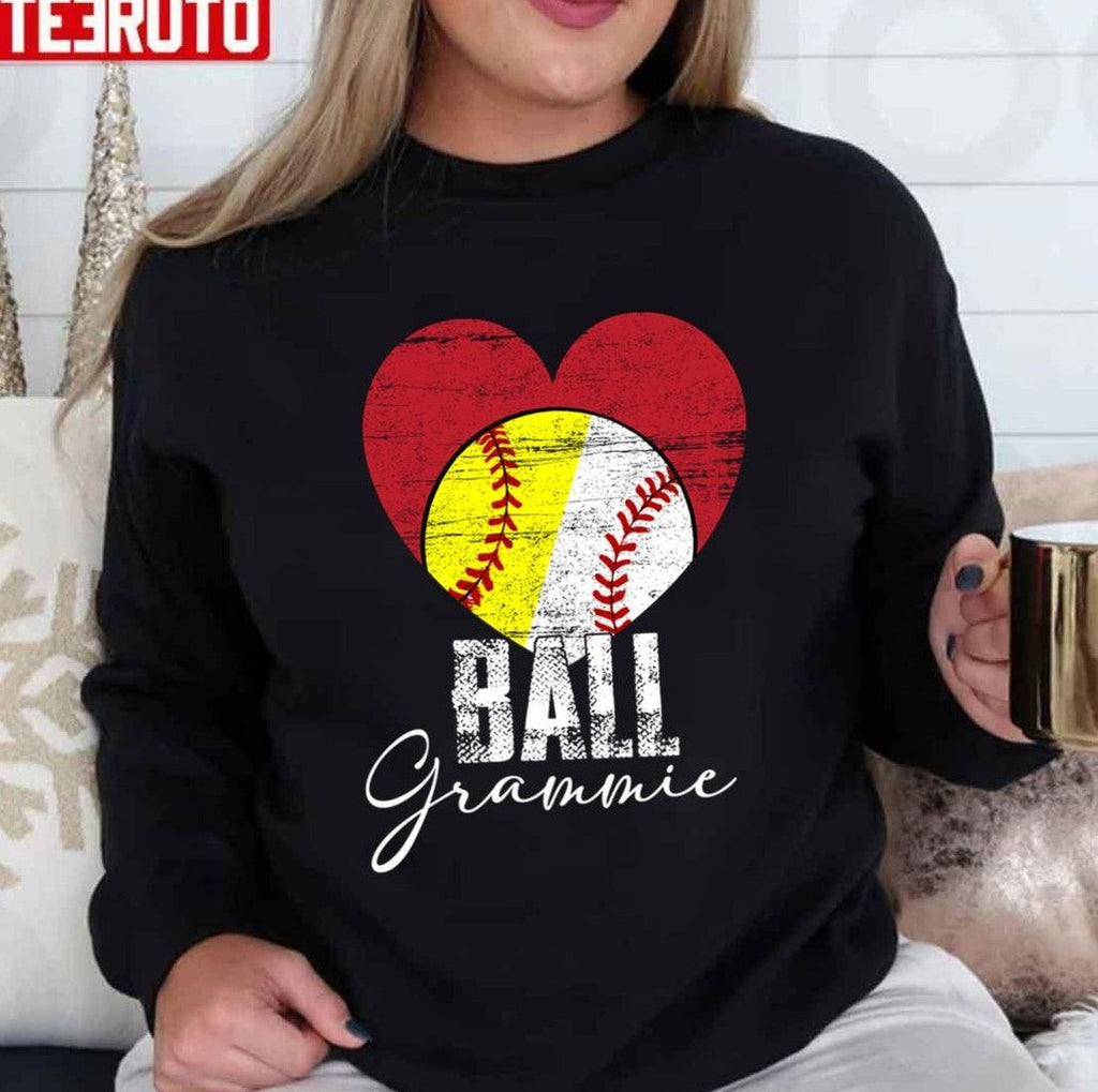 Ball Grammie Softball Baseball Unisex T-Shirt