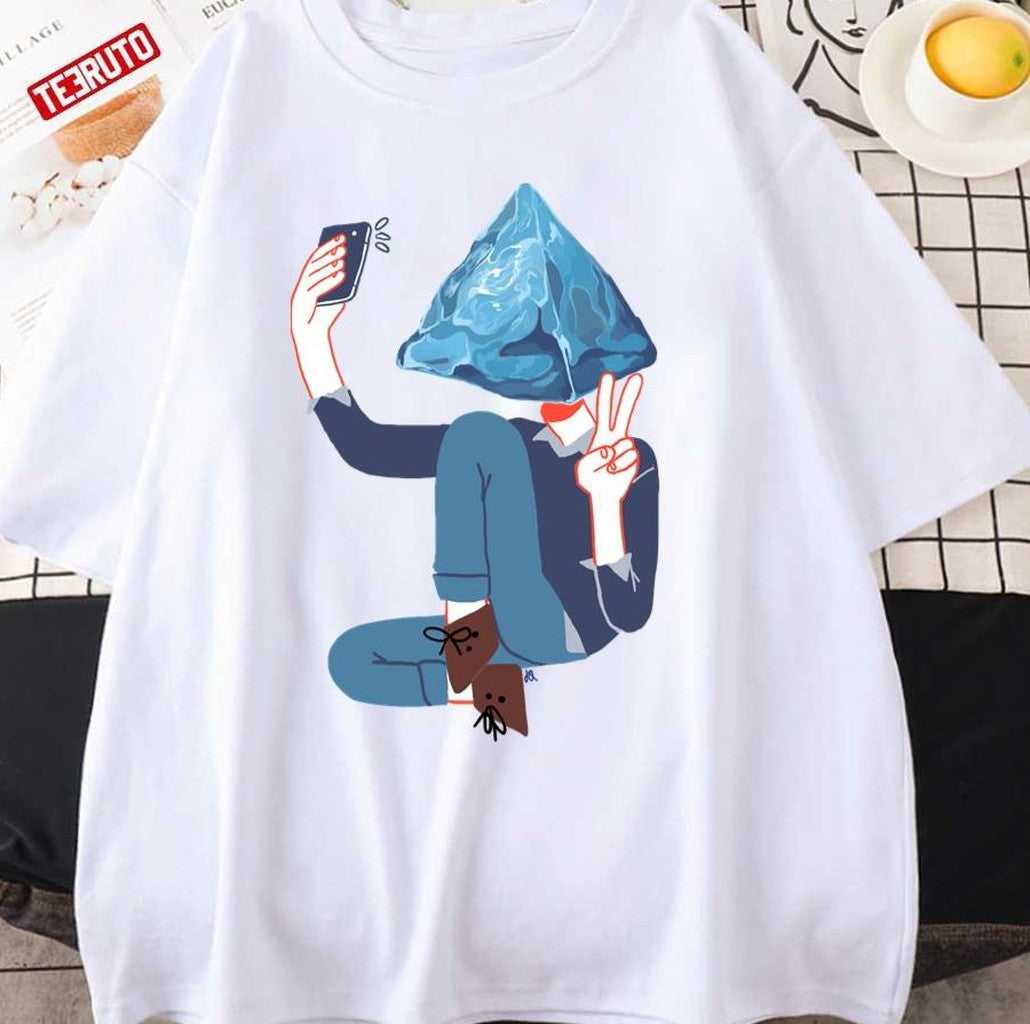 Pyramid Takes A Selfie Unisex T-Shirt